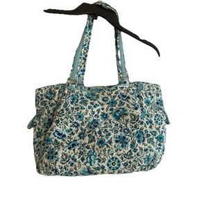 Vera Bradley Bag/Purse. Pockets For Travel, Cellphone, Cosmetic, Glasses Charger